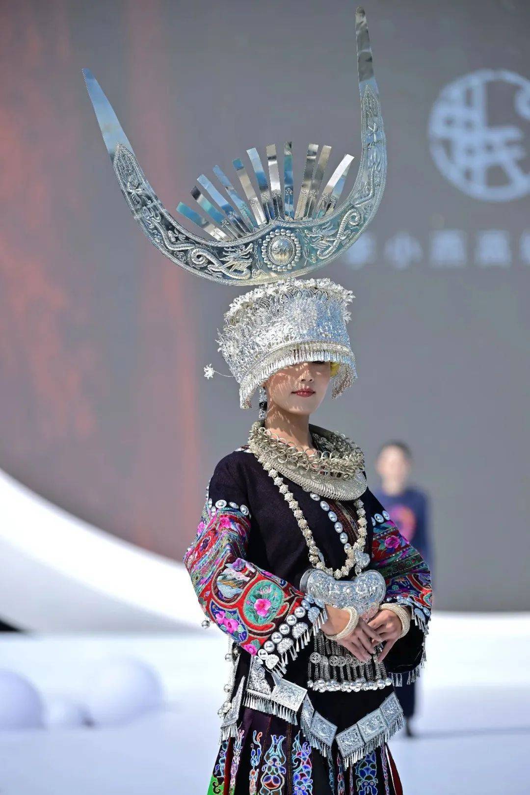 Miao Ethnic Ribbon Weaving (ICH·National Level) 苗族织带(国家级非遗)