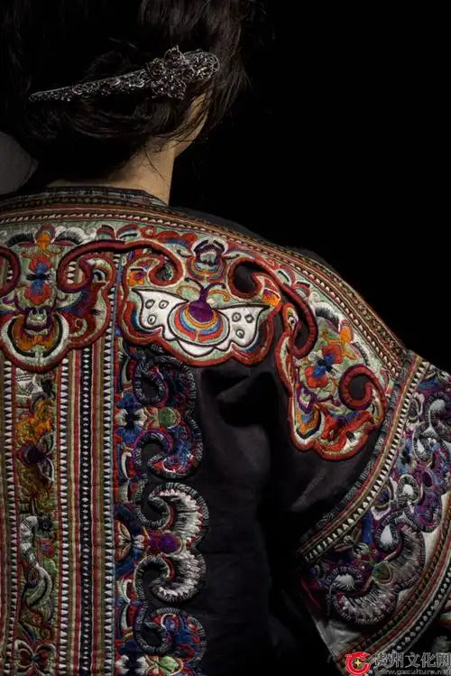 Miao Ethnic Ribbon Weaving (ICH·National Level) 苗族织带(国家级非遗)