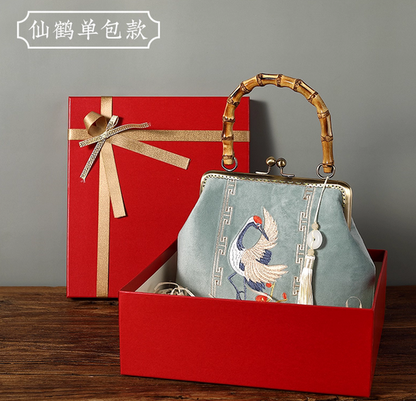 Type- E  中国非遗手工刺绣手包 Chinese intangible cultural heritage handmade embroidery handbag  （请勿购买，这是额外送给您的礼物！） (Please do not purchase, this is a gift for you!)