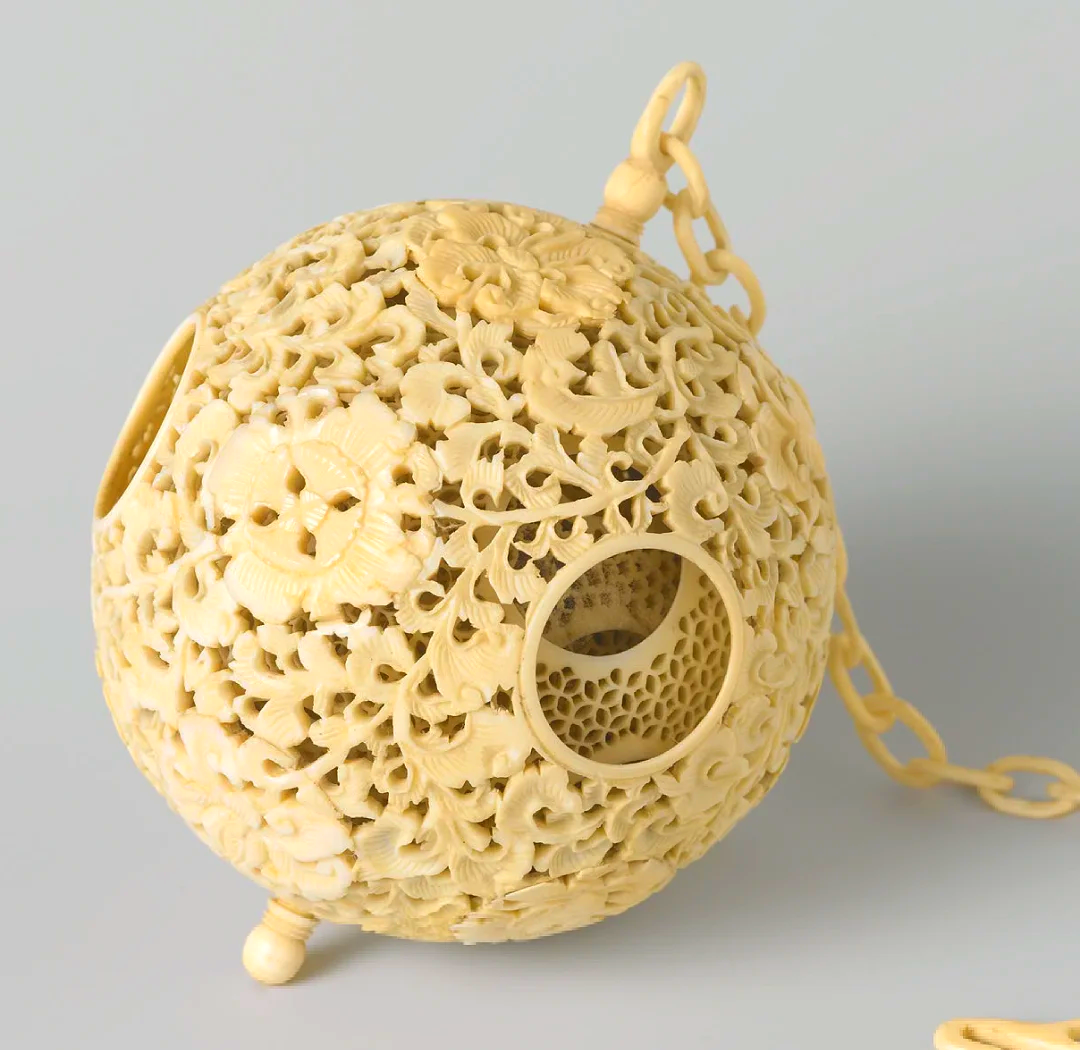 Chinese Intangible Cultural Heritage: Guigong Ball (Demon's Work Ball) 中国非物质文化遗产：鬼工球