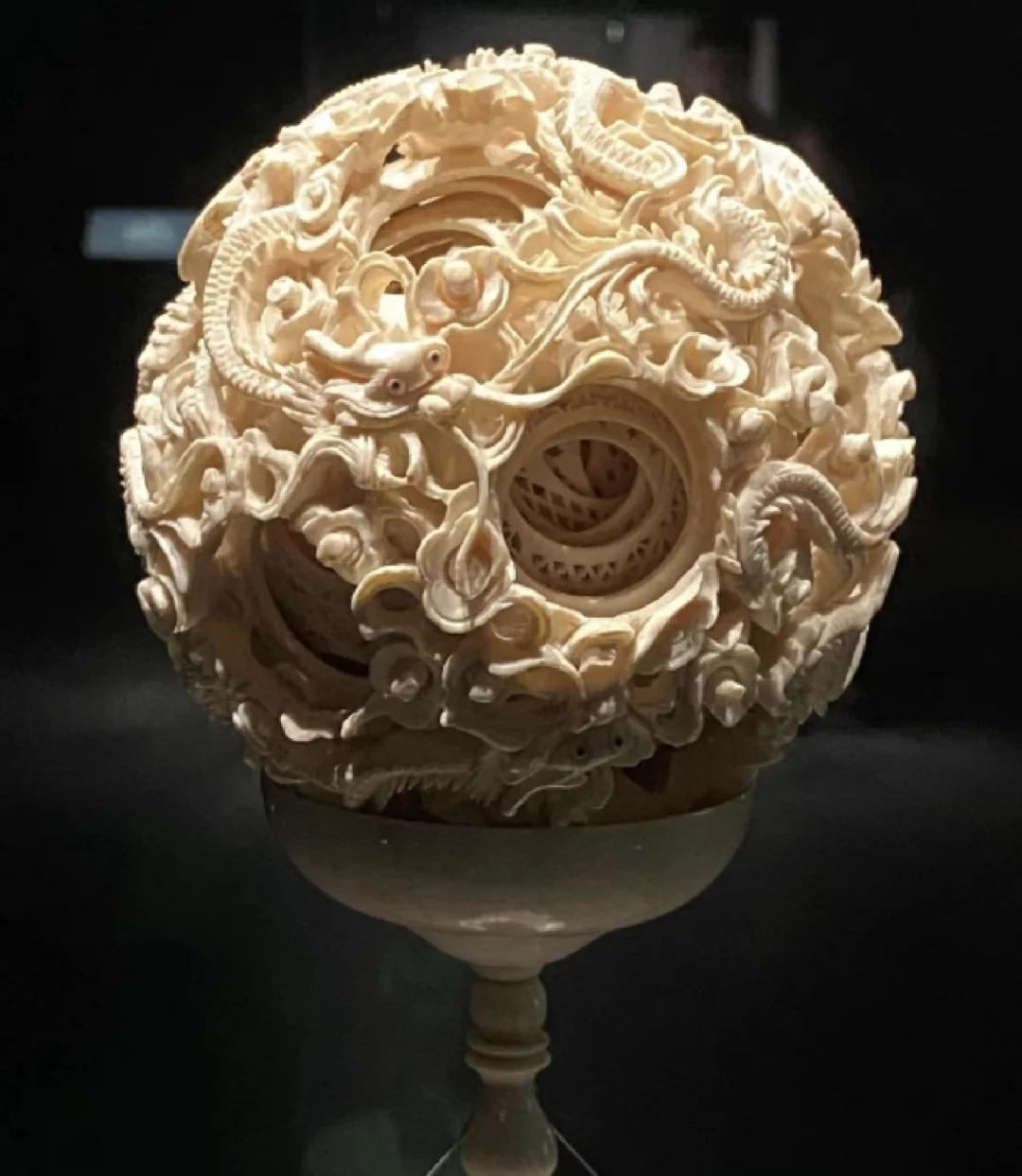 Chinese Intangible Cultural Heritage: Guigong Ball (Demon's Work Ball) 中国非物质文化遗产：鬼工球